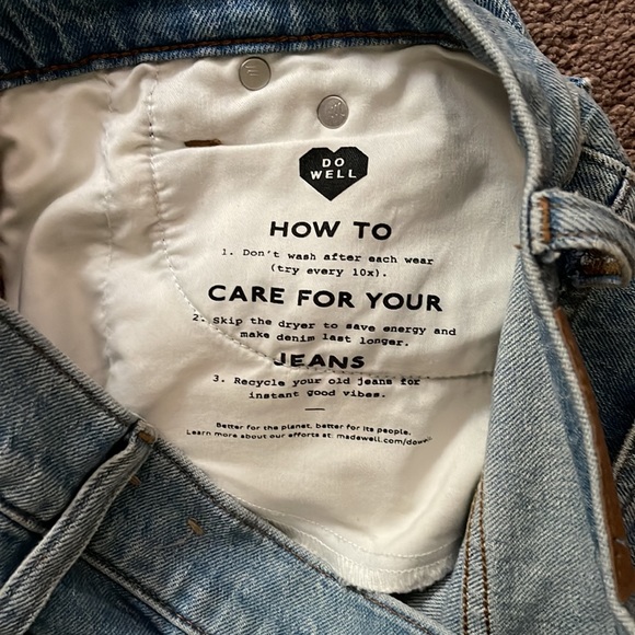 Light washed boyfriend jeans, high waisted, great condition and super cute! - Picture 6 of 7